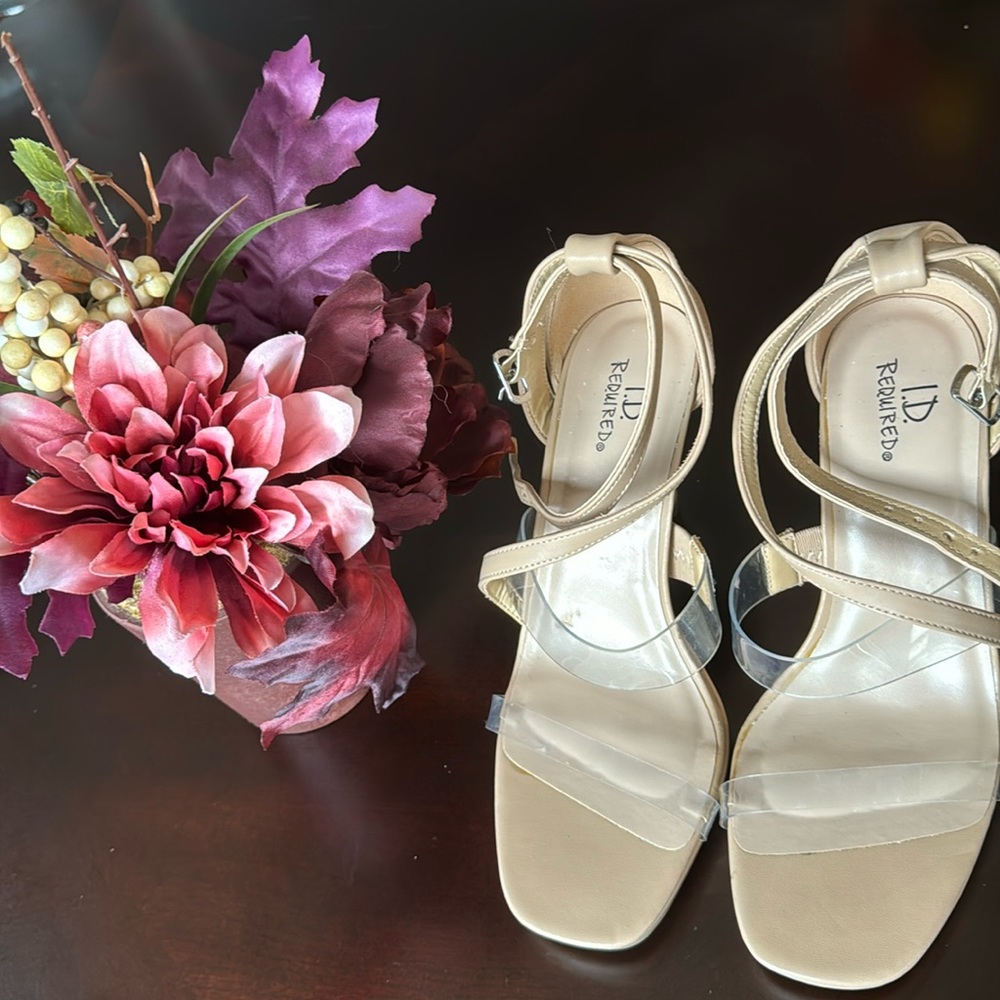 Cream high heels shoes, like new.